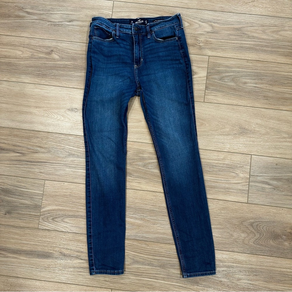 Hollister Hi-Rise Super Skinny Jeans Size 7R (W28 L30)